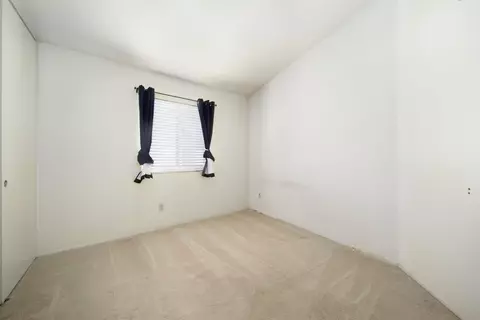 Bedroom - 2535 Overland Ave, Lancaster, CA 93536 photo 5 of 8