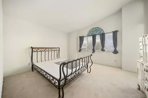 Bedroom - 2535 Overland Ave, Lancaster, CA 93536 photo 7 of 8