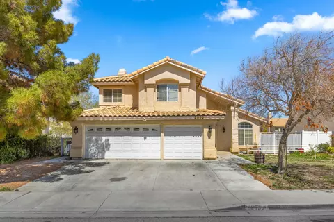 Exterior - 2535 Overland Ave, Lancaster, CA 93536 photo 1 of 5