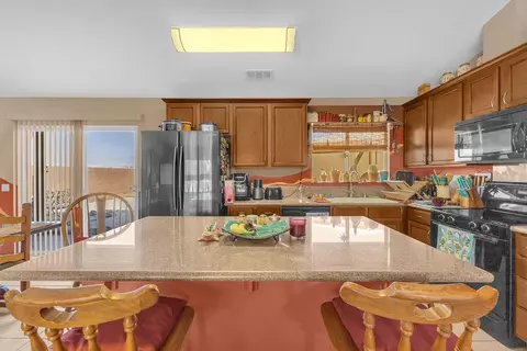 2659 Pioneer Ave, Thermal, CA 92274