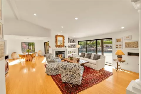1424 S San Joaquin Dr, Palm Springs, CA 92264