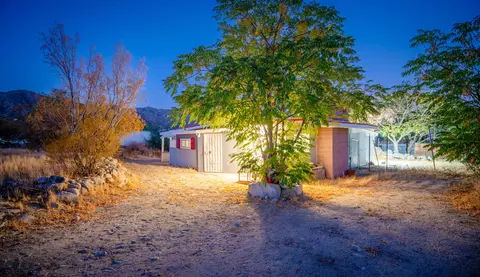9229 Lanning Ln, Morongo Valley, CA 92256
