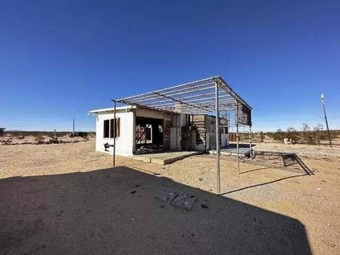 Exterior - 1331 Leeds Rd, Joshua Tree, CA 92252 photo 1 of 7