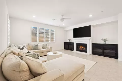 Living - 82054 Verdi Rd, Indio, CA 92203 photo 2 of 2