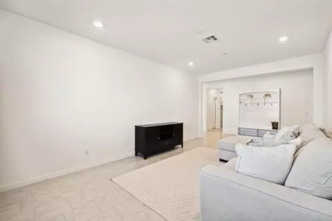 Entry Way - 82054 Verdi Rd, Indio, CA 92203 photo 4 of 5