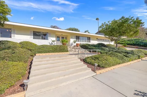 Exterior - 5284 Bardwell Ave, Riverside, CA 92506 photo 2 of 10