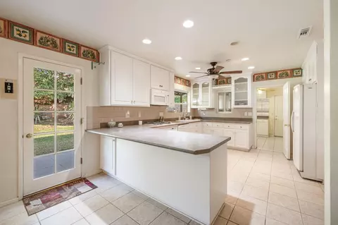 Kitchen - 5284 Bardwell Ave, Riverside, CA 92506 photo 1 of 4
