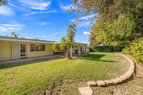 Exterior - 5284 Bardwell Ave, Riverside, CA 92506 photo 8 of 10