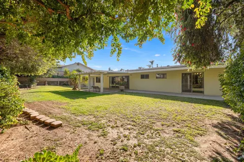 Exterior - 5284 Bardwell Ave, Riverside, CA 92506 photo 7 of 10