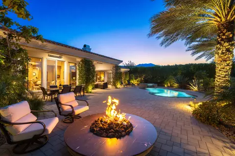 269 Loch Lomond Rd, Rancho Mirage, CA 92270
