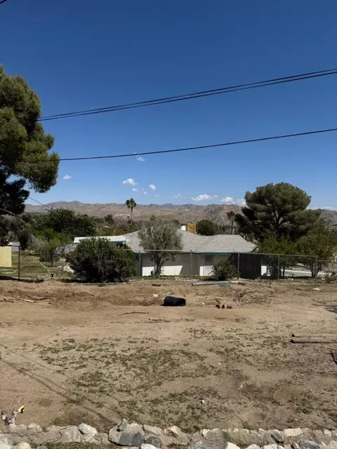 Exterior - 49074 Mojave Dr, Morongo Valley, CA 92256 photo 10 of 11