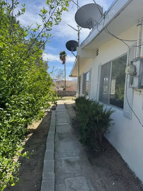 Exterior - 49074 Mojave Dr, Morongo Valley, CA 92256 photo 8 of 11
