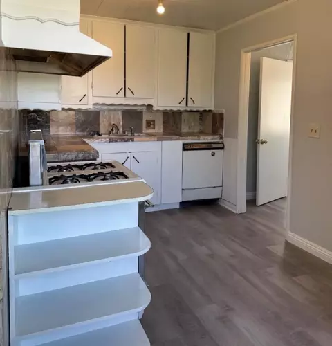 Kitchen - 49074 Mojave Dr, Morongo Valley, CA 92256 photo 1 of 1