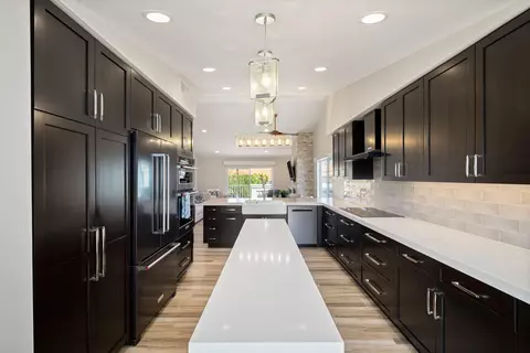 291 Vista Royale Cir W, Palm Desert, CA 92211