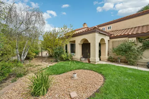 Exterior - 29358 Silverfern Pl, Highland, CA 92346 photo 7 of 27
