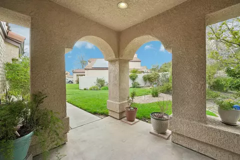 Exterior - 29358 Silverfern Pl, Highland, CA 92346 photo 8 of 27