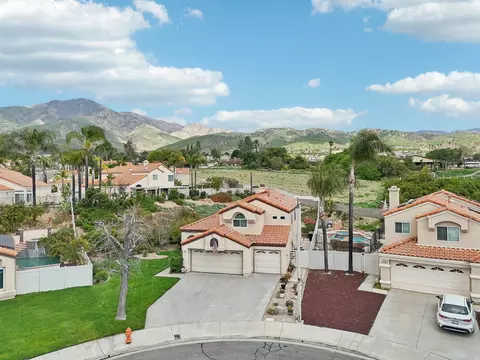 View/Area - 29358 Silverfern Pl, Highland, CA 92346 photo 2 of 5