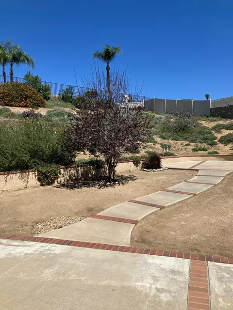 Exterior - 29358 Silverfern Pl, Highland, CA 92346 photo 18 of 27