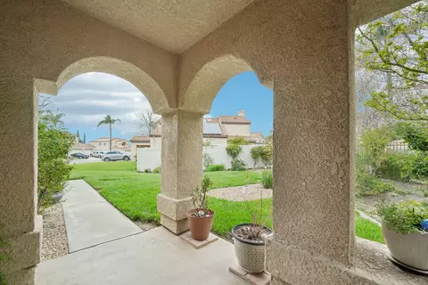 Exterior - 29358 Silverfern Pl, Highland, CA 92346 photo 9 of 27