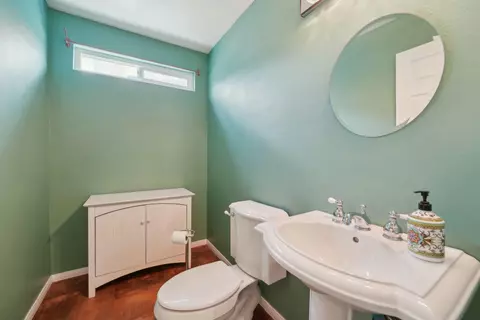 Bath - 29358 Silverfern Pl, Highland, CA 92346 photo 1 of 10