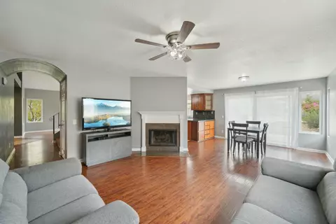 Living - 29358 Silverfern Pl, Highland, CA 92346 photo 8 of 10