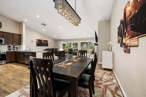 41470 Woodhaven Dr E, Palm Desert, CA 92211