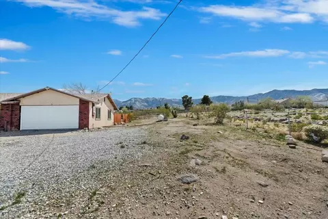 Exterior - 32649 Zircon Rd, Lucerne Valley, CA 92356 photo 8 of 19