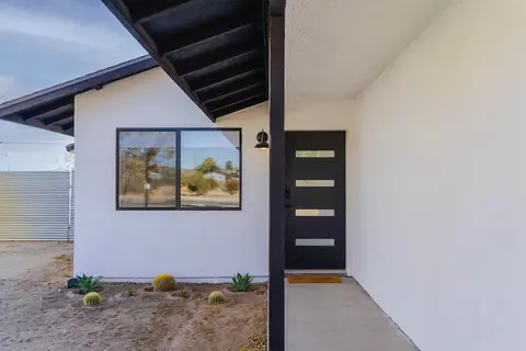 6635 Morongo Rd, Twentynine Palms, CA 92277 photo 2