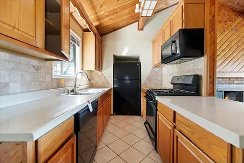 112 Zermat Dr, Crestline, CA 92325 photo 14