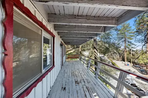 112 Zermat Dr, Crestline, CA 92325 photo 4