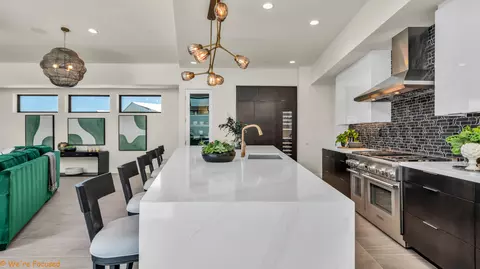 124 Obsidian Loop S, Palm Springs, CA 92264