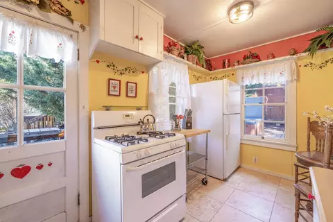 Kitchen - 400 Booth Way, Big Bear City, CA 92314 photo 2 of 4