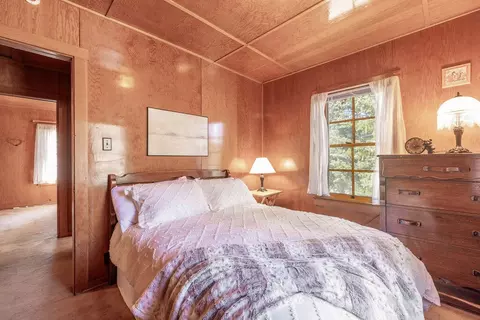 Bedroom - 400 Booth Way, Big Bear City, CA 92314 photo 2 of 4