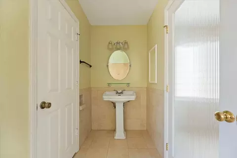Bath - 18447 Temecula Ave, Hesperia, CA 92345 photo 1 of 3