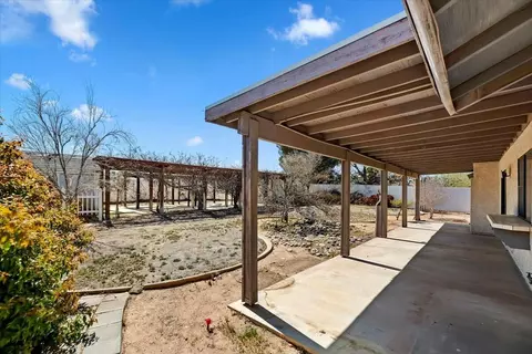 Exterior - 18447 Temecula Ave, Hesperia, CA 92345 photo 11 of 16