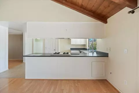 Kitchen - 18447 Temecula Ave, Hesperia, CA 92345 photo 4 of 4