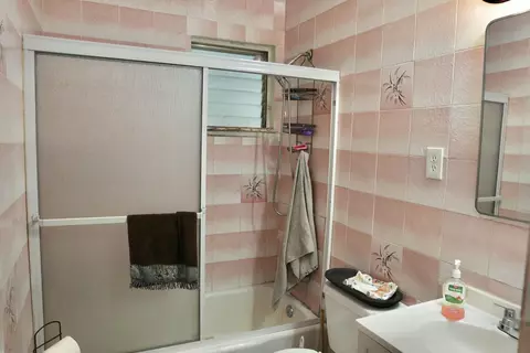 Bath - 43884 Aztec St, Indio, CA 92203 photo 1 of 3