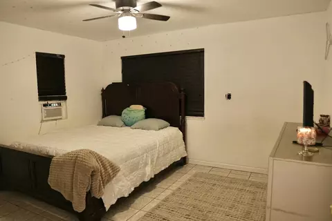 Bedroom - 43884 Aztec St, Indio, CA 92203 photo 1 of 5