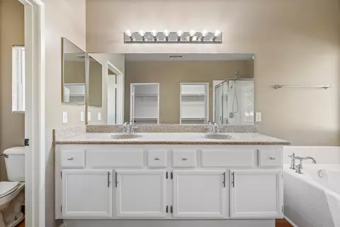 Bath - 83160 Shadow Hills Way, Indio, CA 92203 photo 2 of 3
