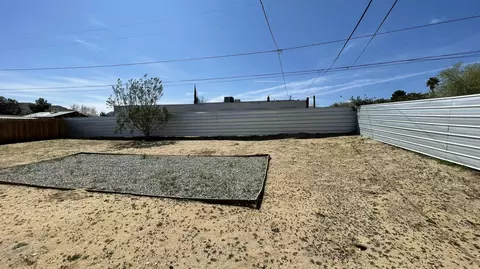 Exterior - 61601 Capilla Dr, Joshua Tree, CA 92252 photo 2 of 5