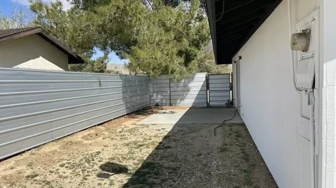 Exterior - 61601 Capilla Dr, Joshua Tree, CA 92252 photo 5 of 5
