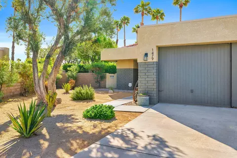 1479 Sunflower Cir S, Palm Springs, CA 92262