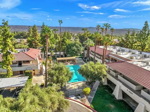 2801 N Los Felices Cir E, Palm Springs, CA 92262