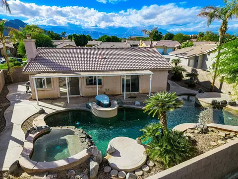 45420 Deerbrook Cir, La Quinta, CA 92253