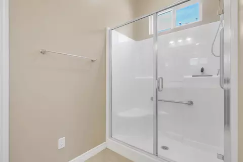 Bath - 43670 Treviso Dr, Indio, CA 92203 photo 2 of 3