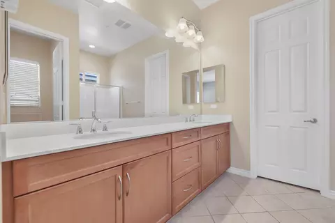 Bath - 43670 Treviso Dr, Indio, CA 92203 photo 1 of 3