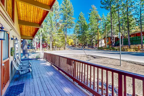 880 Edgemoor Rd, Big Bear Lake, CA 92315 photo 3
