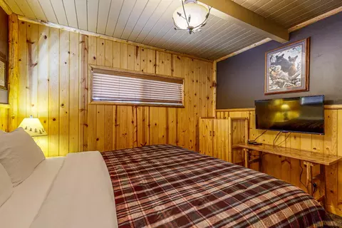 880 Edgemoor Rd, Big Bear Lake, CA 92315 photo 14