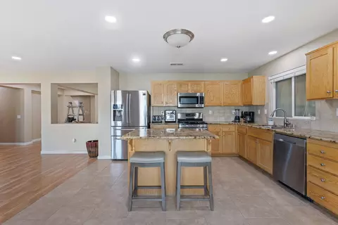Kitchen - 41154 Stimson Ct, Indio, CA 92203 photo 2 of 5
