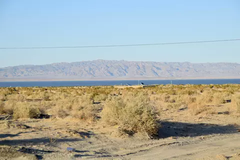 2892 Crystal Lake Ave, Thermal, CA 92274